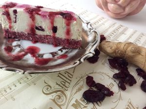 Cranberry raw cake at She's Green Boutique & Atelier in Sibiu