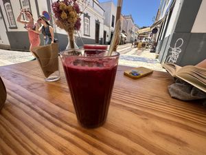 This cool juice is unreal in the hot hot summer baby   at Goldig in Lagos