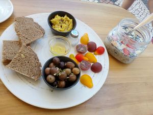 Al gharb and oatmilk muesli at Goldig in Lagos