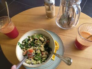 Mexikan Bowl, Saft des Tages. at Goldig in Lagos