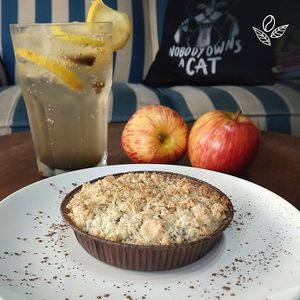 Apple crumble at Pop Art Cafe in Foz Do Iguacu