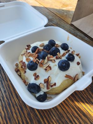 Creme brulee frosting (yum) with blueberries and pecans at Cinnaholic in Los Angeles