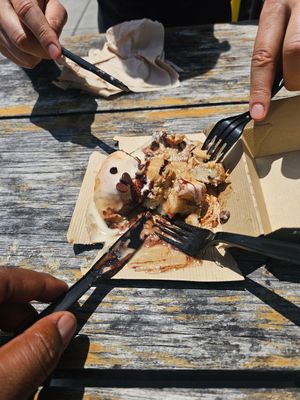  at Cinnaholic in Los Angeles