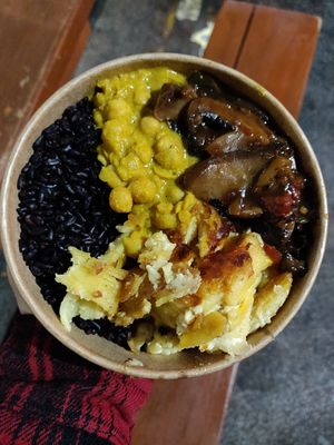 Mini platter (5 items) at Eat of Eden in South West London