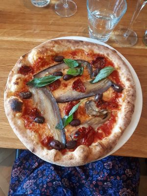 Sandra (good looking but way too salty) at Vaelsa in Helsinki