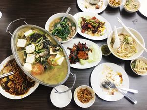 Dinner at SHU Vegetarian 蔬方斋 - Ang Mo Kio  in Northeast Singapore