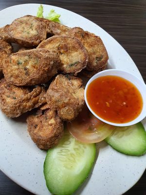 Homemade spring roll at SHU Vegetarian 蔬方斋 - Ang Mo Kio  in Northeast Singapore