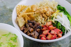 Mie Pangsit at Teko Healthy Resto in Medan