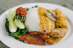 Nasi Padang at Teko Healthy Resto in Medan