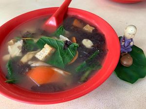 seaweed soup. 
photo by Mr Henry Lau at Fu Yuan 福缘素食 - Blk 86 Bedok North in East Singapore