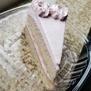 Vegan Strawberry Cake at enVegan in Morrow