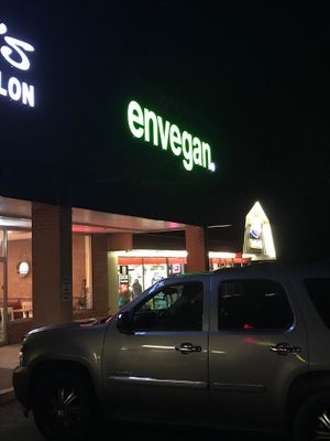 EnVegan sign (formerly called Huli) at enVegan in Morrow