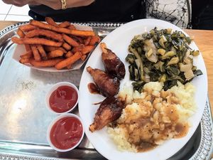 BBQ drumstick plate at enVegan in Morrow