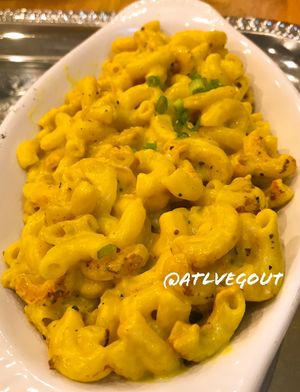 Mac and cheeze at enVegan in Morrow
