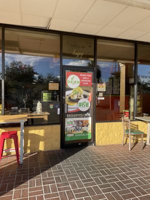 Outside at Dajen Eats in Eatonville