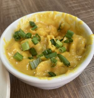 Jerk Mac and cheese  at Dajen Eats in Eatonville