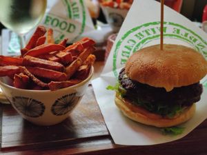 Smash burger and sweet potato fries at Göteburgare Vegan in Gothenburg