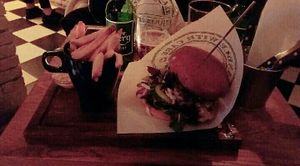 Oumph burger and fries! at Göteburgare Vegan in Gothenburg