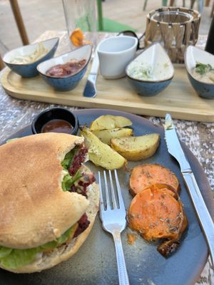Burger and hummus   at Simbiosis in Ibiza