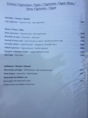 the 1 page long veggie menu at Xisko in Guimaraes