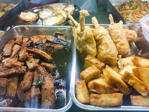 Dishes at Yi Sheng 益生素食 - East Coast in East Singapore