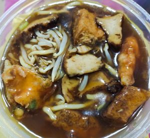 Lots of ingredients delicious lor mee at Yi Sheng 益生素食 - East Coast in East Singapore