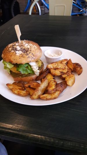 Vegan Burger ( pois chiches) at Veggie in Casablanca
