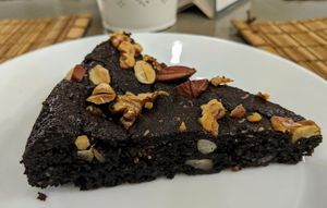 Vegan brownie at Veggie in Casablanca