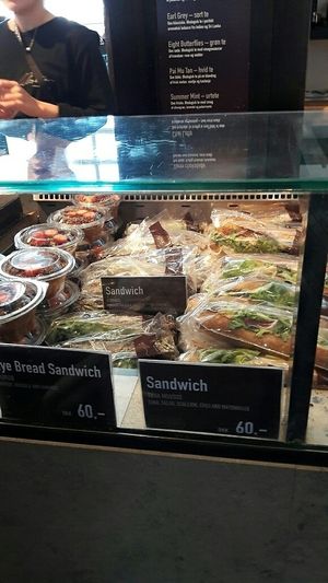 Hummus sandwich at CPH - Lagkagehuset - T2 in Copenhagen