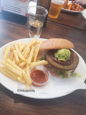  at Bacoa - Universitat in Barcelona