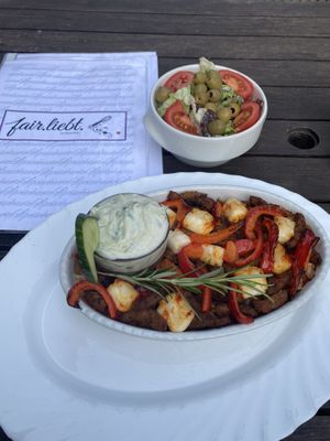 Gyros Auflauf und Beilagensalat at Fair Liebt in Wiesbaden