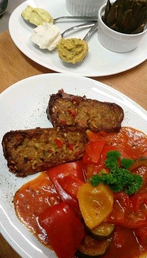Vegetable breadpie with bellpepper stew at Fair Liebt in Wiesbaden
