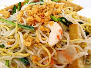Hokkien (mock) prawn noodles at Xing Guang Vegetarian 星光素食 in Central Singapore