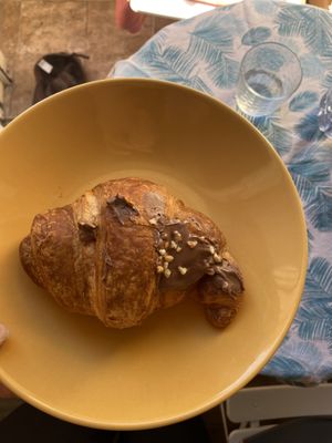 Veganes Croissant mit Haselnusscreme  at Coccodi il Dolce e il Salato in Cagliari