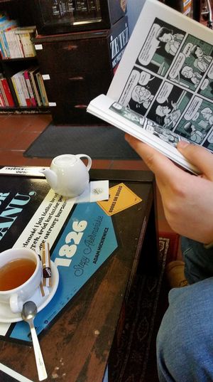 Lovely tea at Tajne Komplety - Ksiegarnia Partnerska DSW in Wroclaw