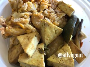 mac and cheeze and tofu with zucchini  at Nuturi in Snellville