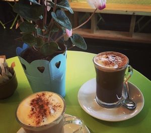 Coffee  at  Cafe Banana in Withleigh