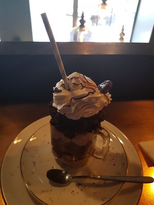 Vegan banana freakshake at Holy Donut - Vokiečių in Vilnius