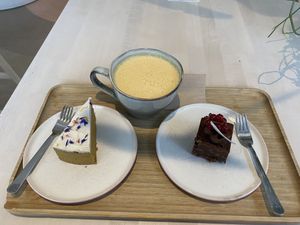 carrot cake, pumpkin latte, & brownie (all gf and vegan) at Alive in Geneva