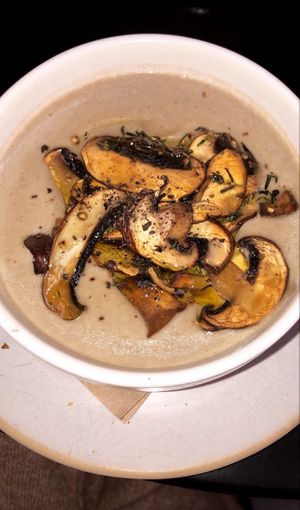 Crème aux champignons   at Alive in Geneva