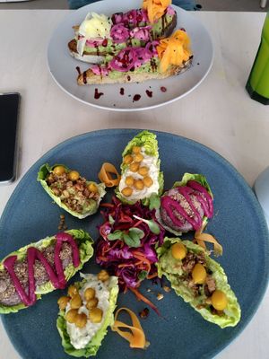 Avocado toasts and taco's at Alive in Geneva