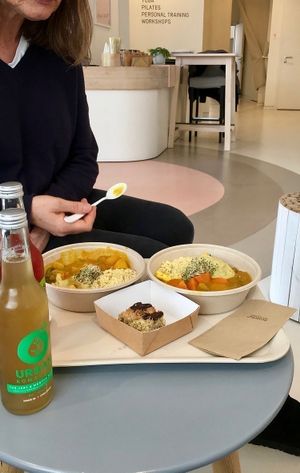 Buddha bowl, vrookie and kombucha at Alive in Geneva