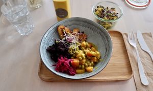 Buddha bowl at Alive in Geneva