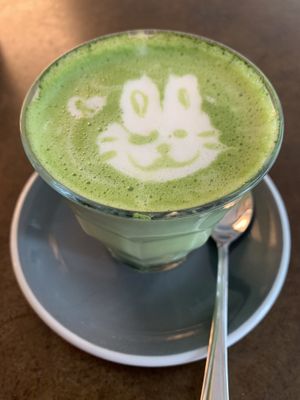 Super cute matcha! Probably the best decoration I’ve had with oat milk. 👏 at Greasy Spoon - Hagagatan in Stockholm