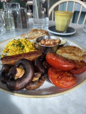 Full Vegan breakfast  at Greasy Spoon - Hagagatan in Stockholm