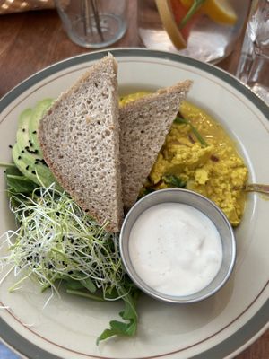 Tofu scramble with avocadoo  at Jaglana in Poznan