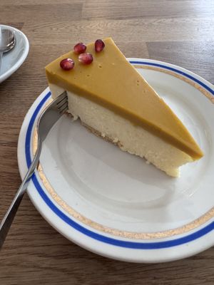 Mango cheesecake   at Jaglana in Poznan