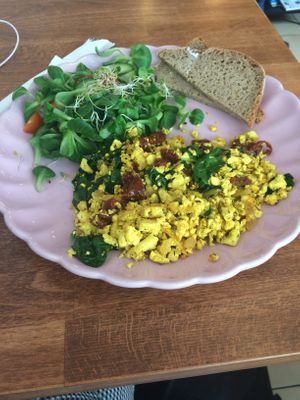 tofu scrumble at Jaglana in Poznan