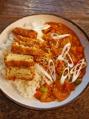 Yummy curry 🥘😍 at Hua Hin Vegan Cafe and Wine in Hua Hin