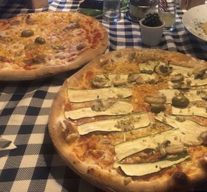 Veggie pizzas with vegan cheese. at Pizzeria Verdi Verdi in Zalec